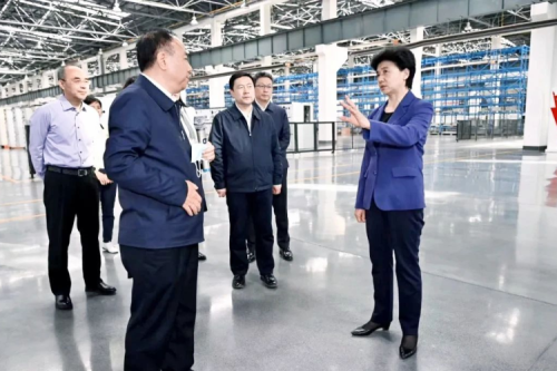 梁惠玲蒞臨九洲集團，深入包聯(lián)企業(yè)調(diào)研